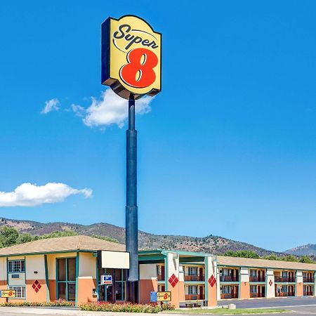 Super 8 By Wyndham Yreka Otel Dış mekan fotoğraf