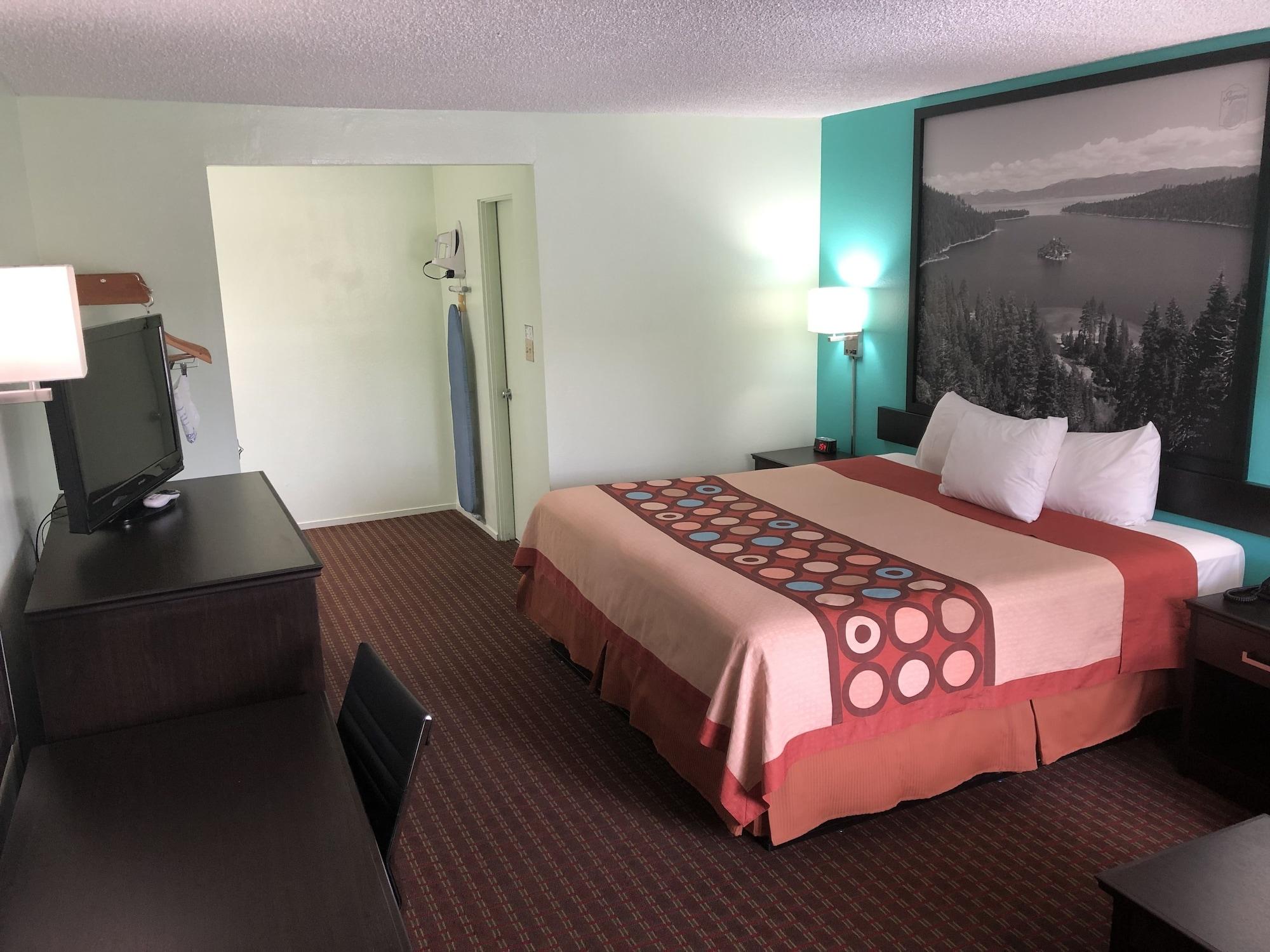 Super 8 By Wyndham Yreka Otel Dış mekan fotoğraf