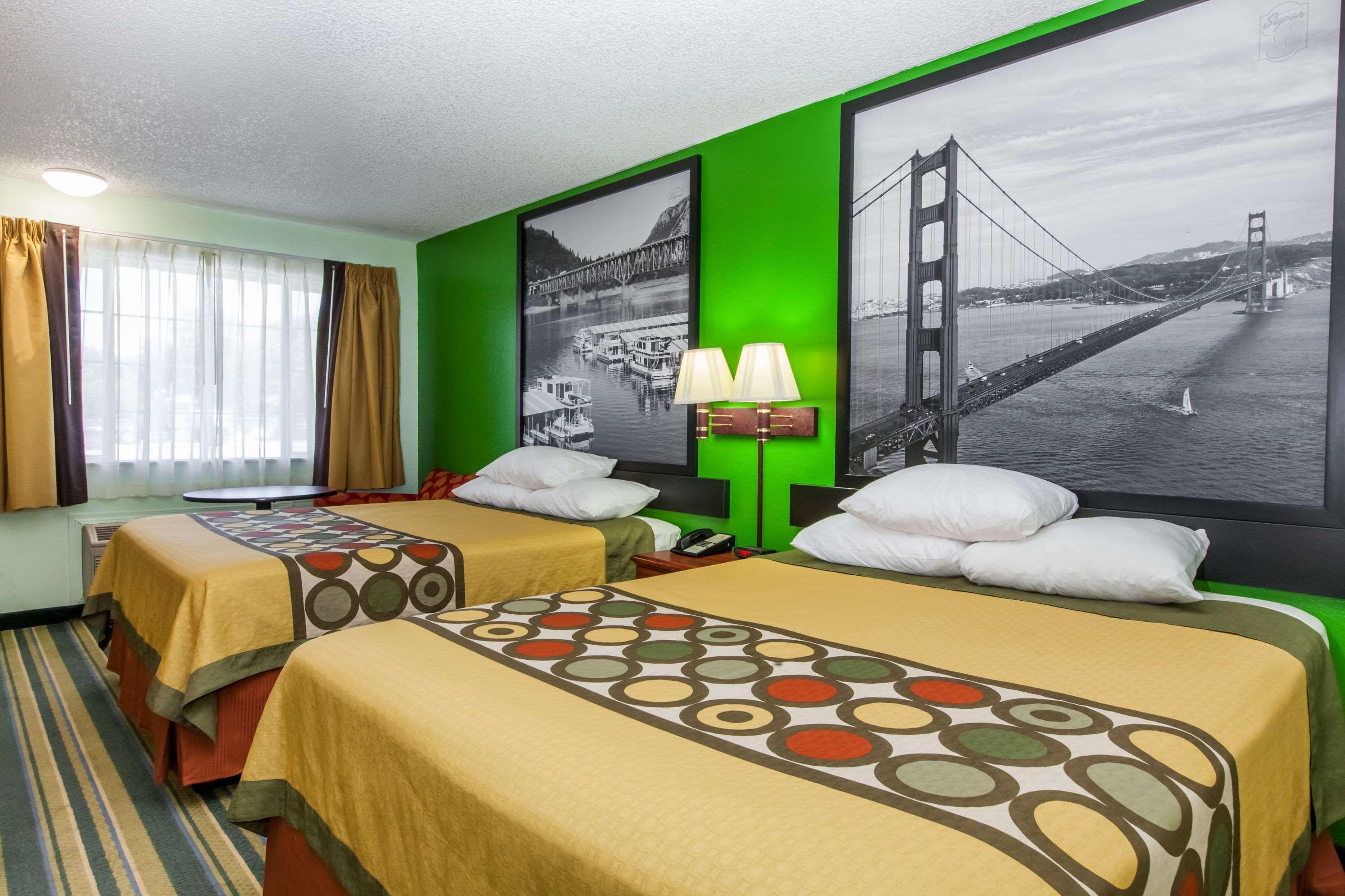 Super 8 By Wyndham Yreka Otel Dış mekan fotoğraf